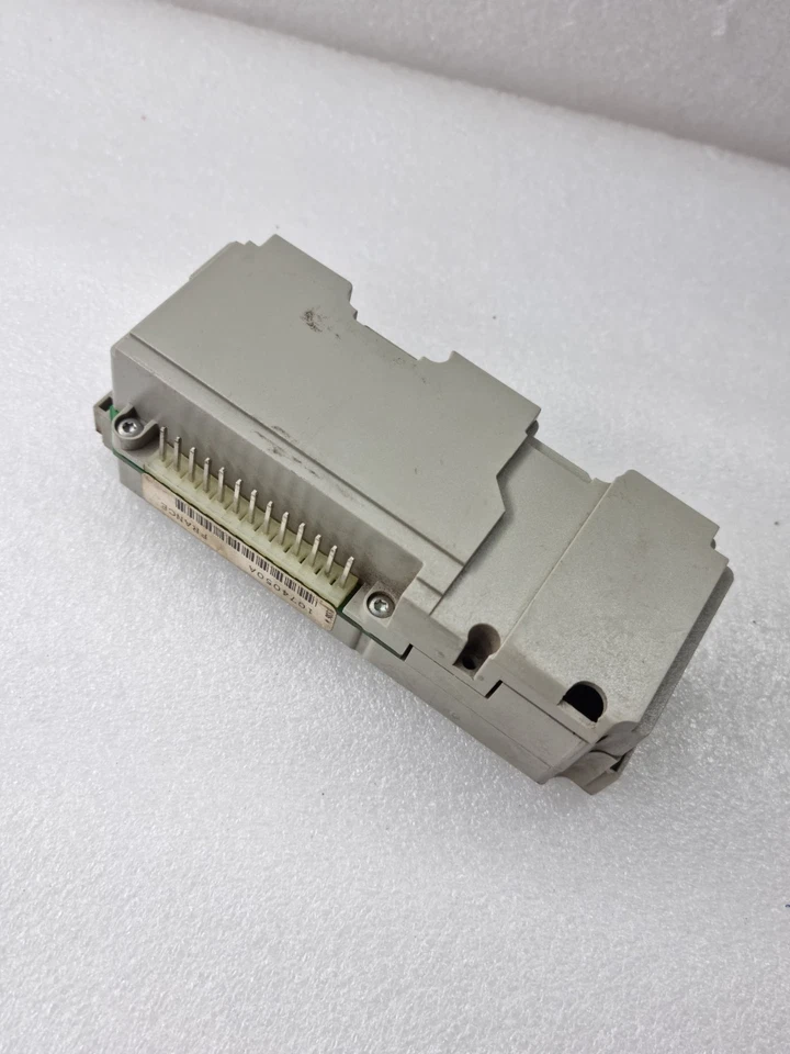 Merlin Gerin STR 23 SE Circuit Breaker 1074050A Free Fast Ship STR23SE 1074050A